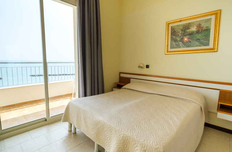 media.Classic25 - Camera Comunicante-2